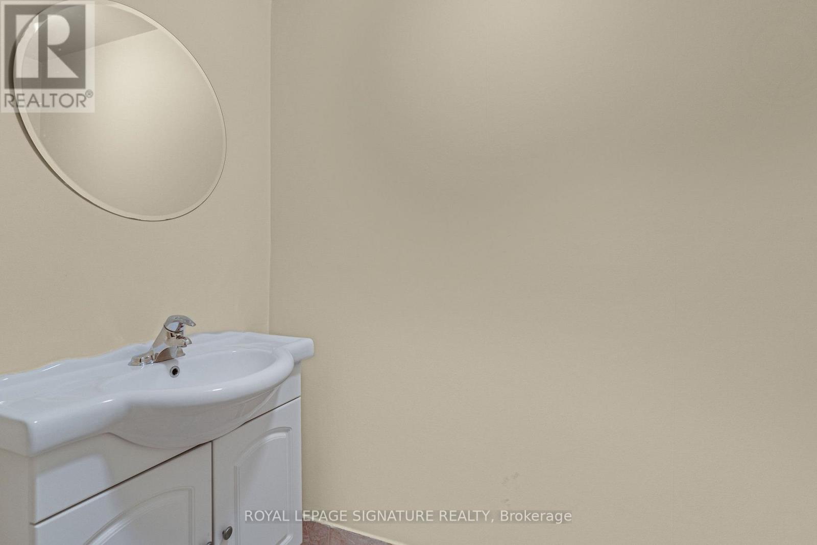 Suite 1 - 126 Trafalgar Road, Oakville (Oo Old Oakville), Ontario  L6J 3G5 - Photo 25 - W12630104