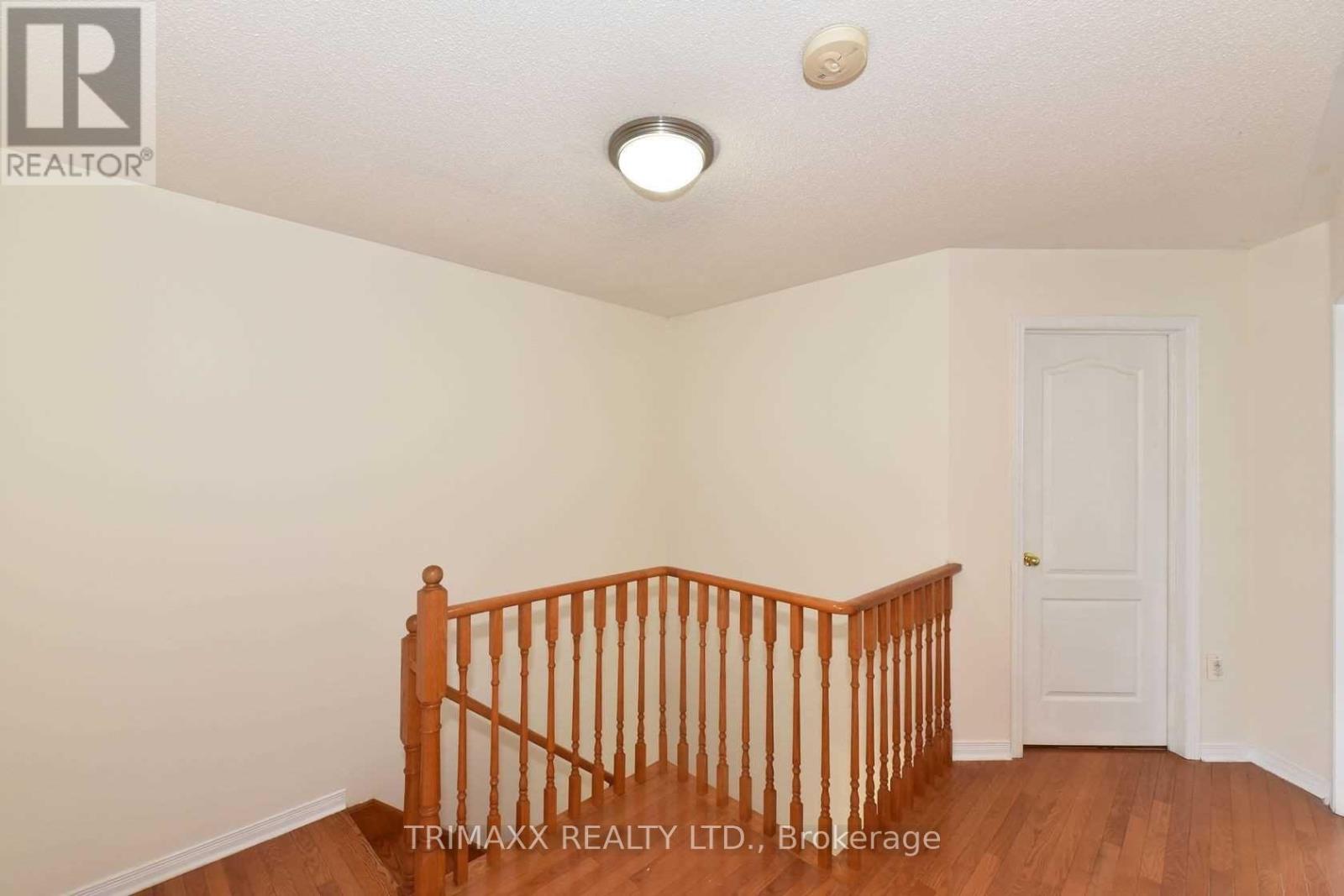 22 Qualivalley Drive, Brampton, Ontario  L6R 0N4 - Photo 11 - W12630178