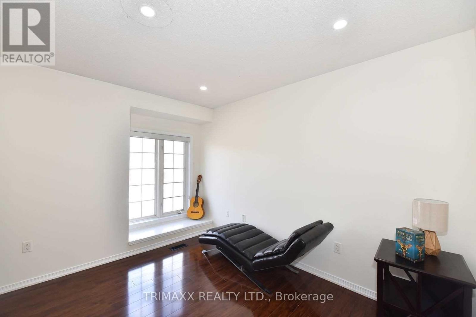 22 Qualivalley Drive, Brampton, Ontario  L6R 0N4 - Photo 15 - W12630178