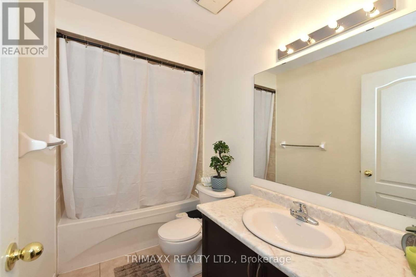 22 Qualivalley Drive, Brampton, Ontario  L6R 0N4 - Photo 16 - W12630178