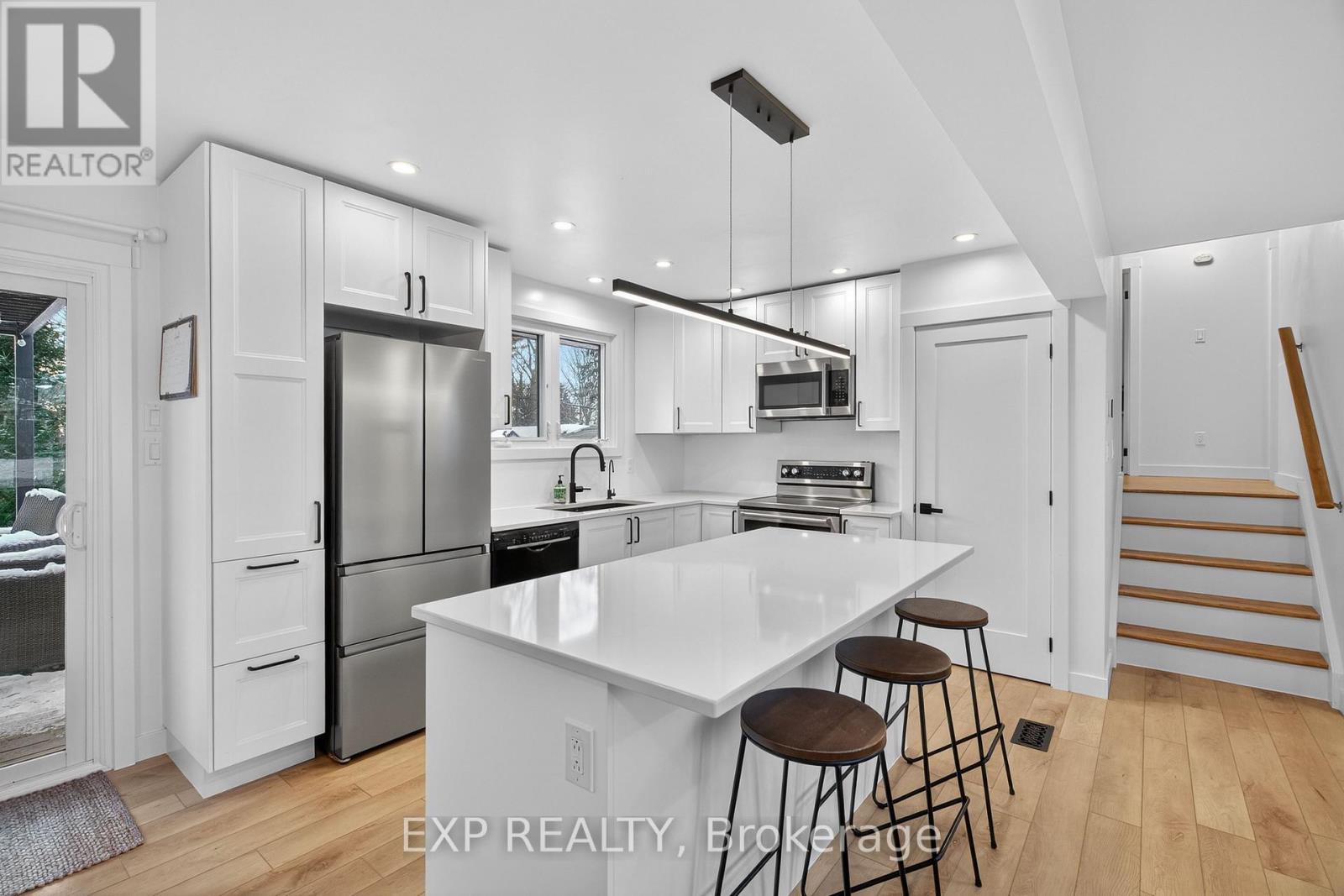 30 Queen Mary Road, Kingston, Ontario  K7M 2A4 - Photo 11 - X12630210