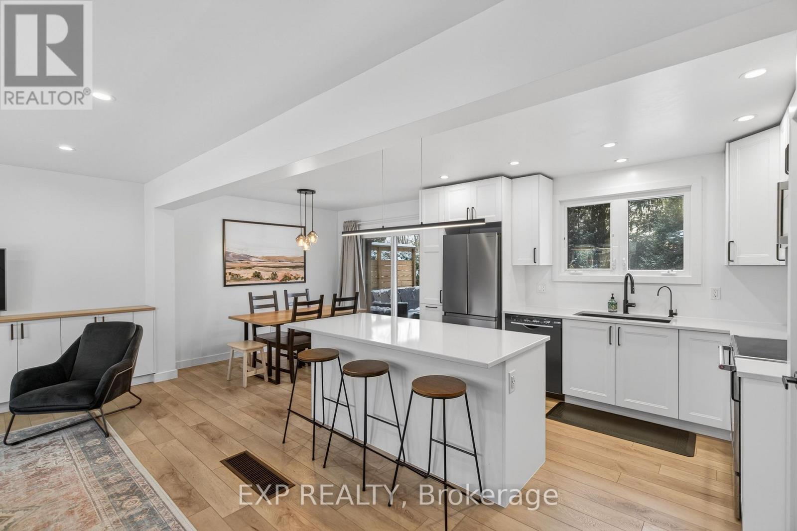 30 Queen Mary Road, Kingston, Ontario  K7M 2A4 - Photo 3 - X12630210