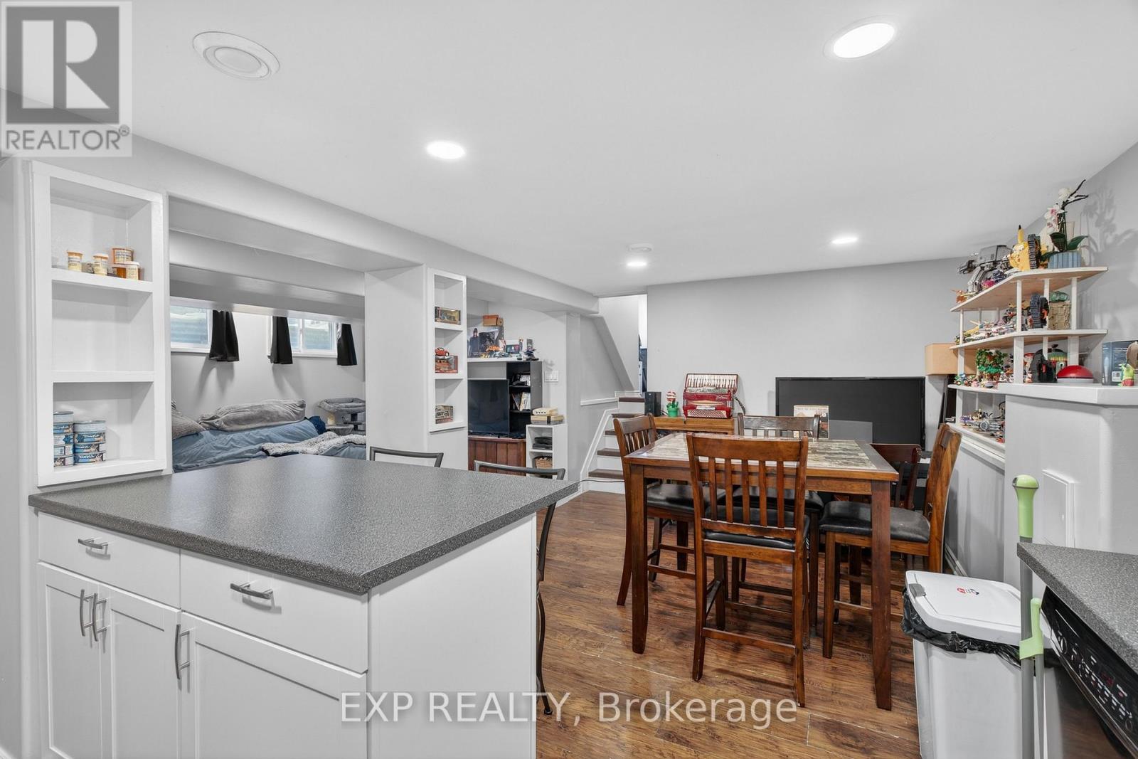 30 Queen Mary Road, Kingston, Ontario  K7M 2A4 - Photo 34 - X12630210