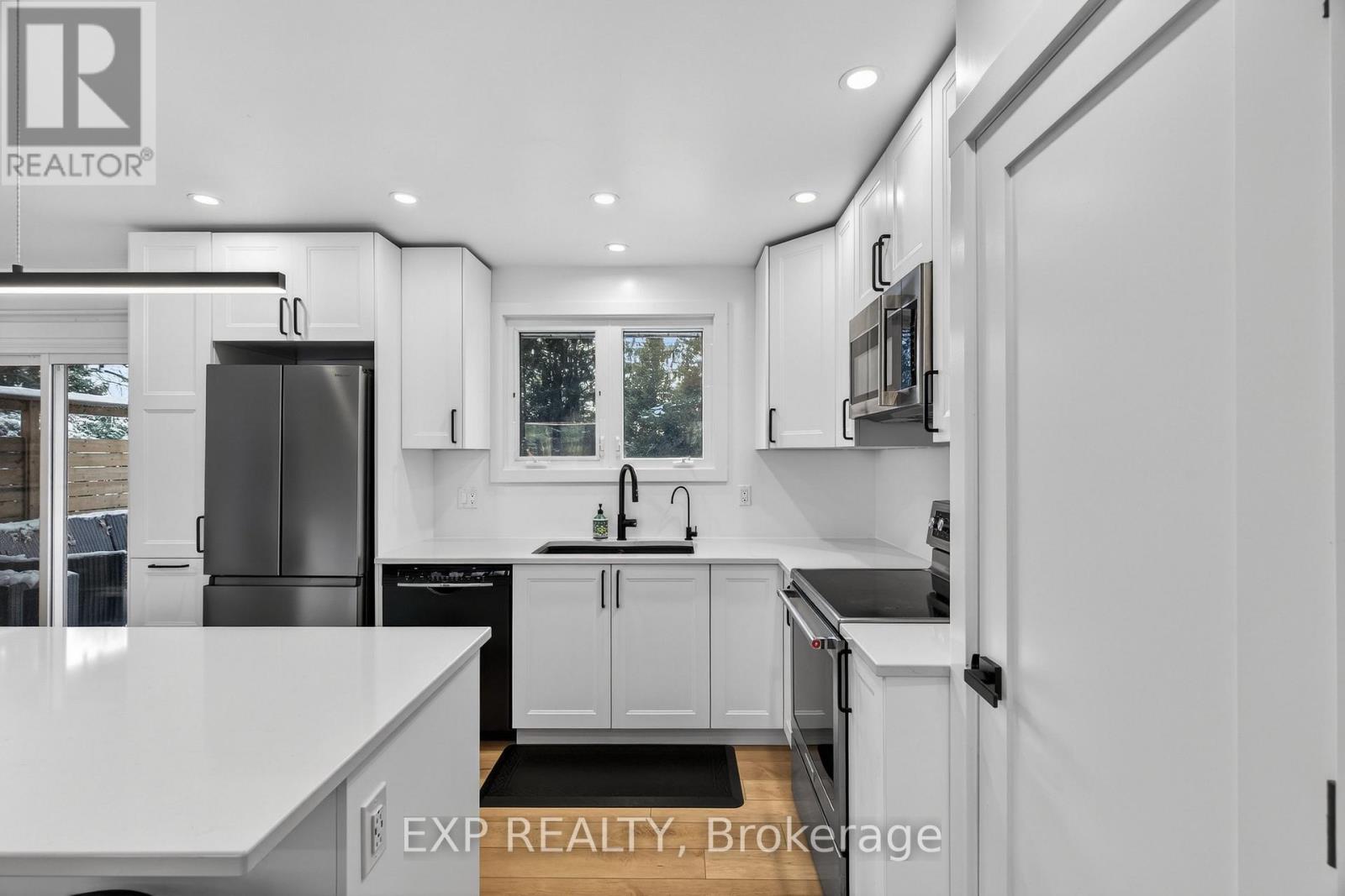 30 Queen Mary Road, Kingston, Ontario  K7M 2A4 - Photo 7 - X12630210