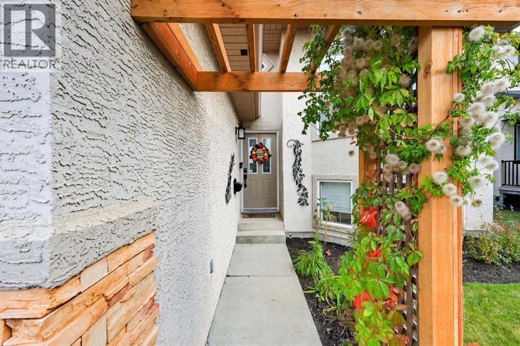 224 Sunterra Ridge Place, Cochrane, Alberta  T4C 1W9 - Photo 4 - A2274356