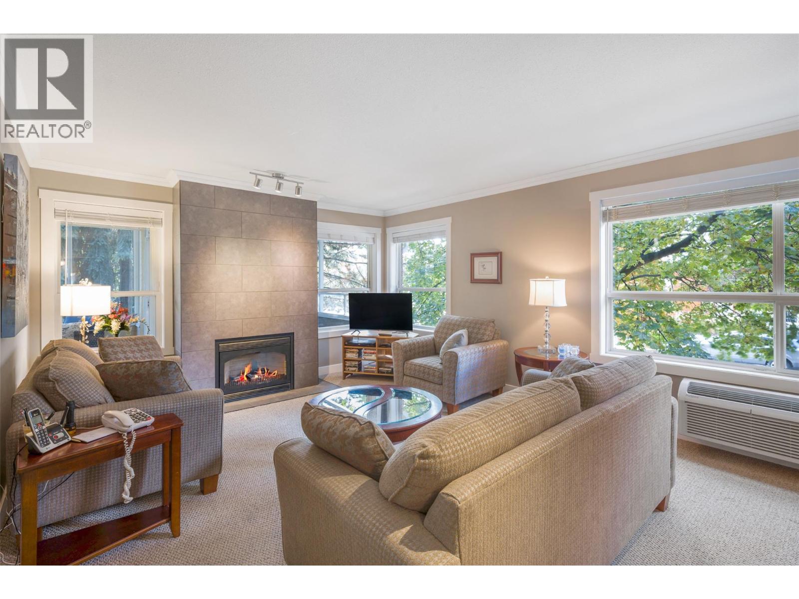 933 Harvey Avenue Unit# 106 Kelowna Photo 4