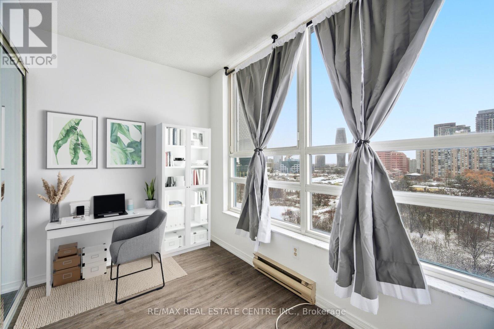 816 - 250 Webb Drive, Mississauga, Ontario L5B 3Z4 - Photo 12 - W12628446