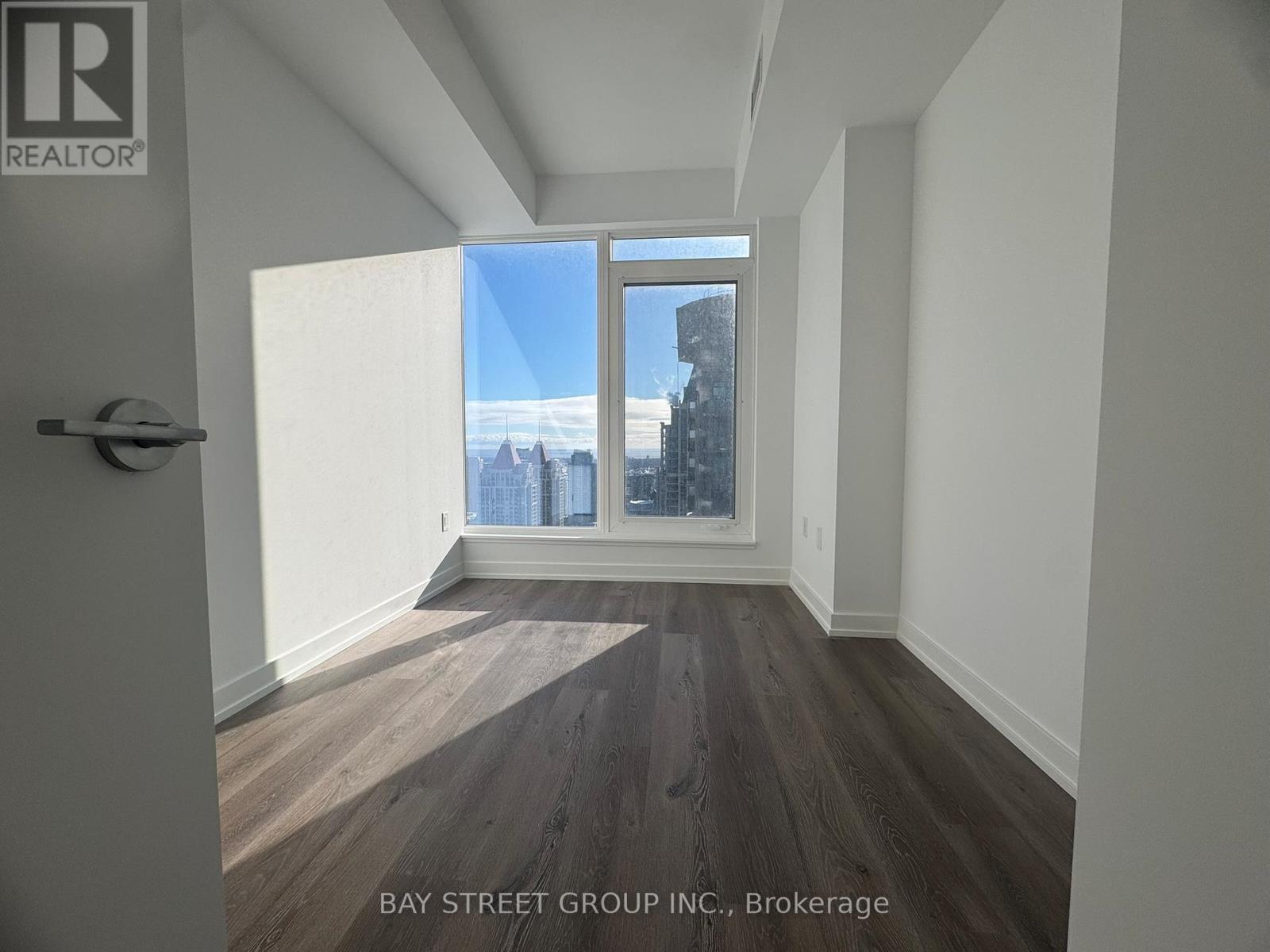 3405 - 395 Square One Drive, Mississauga, Ontario  L5B 0P6 - Photo 17 - W12615916