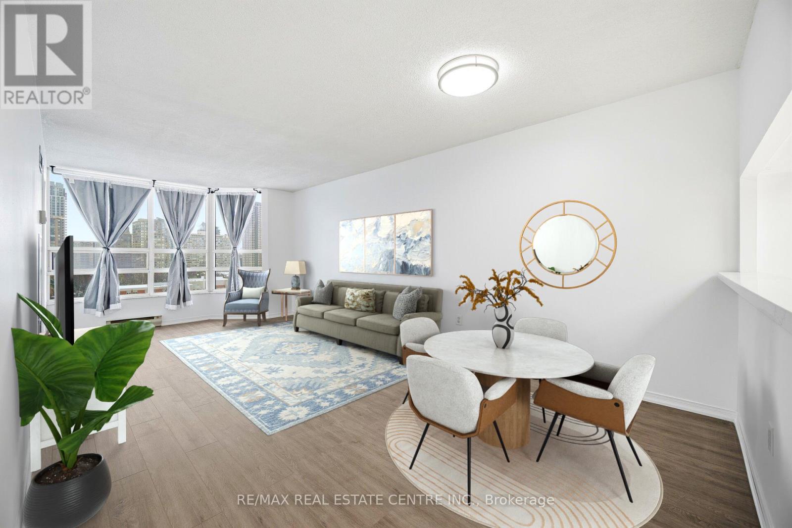 816 - 250 Webb Drive, Mississauga, Ontario L5B 3Z4 - Photo 6 - W12628446