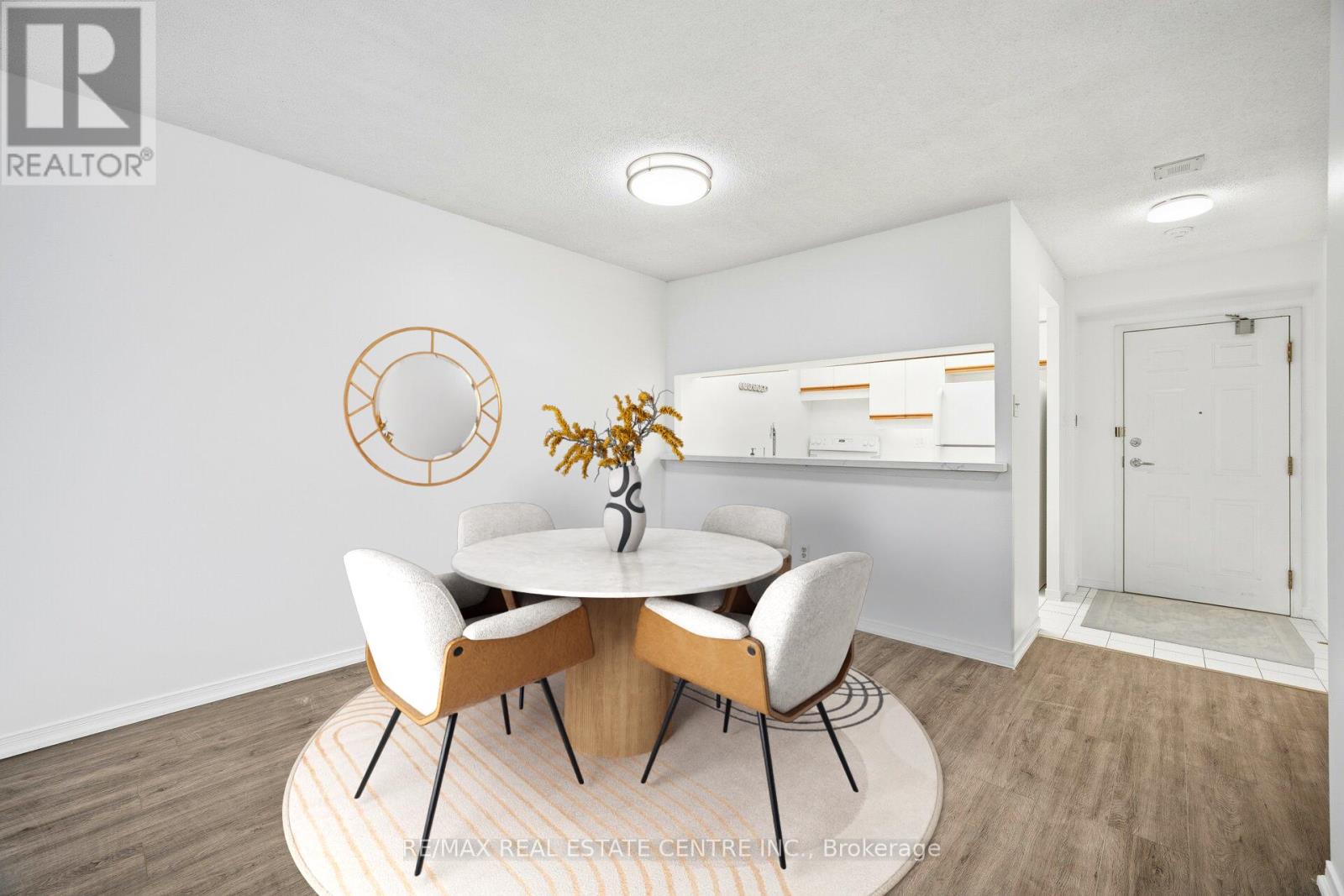 816 - 250 Webb Drive, Mississauga, Ontario L5B 3Z4 - Photo 7 - W12628446