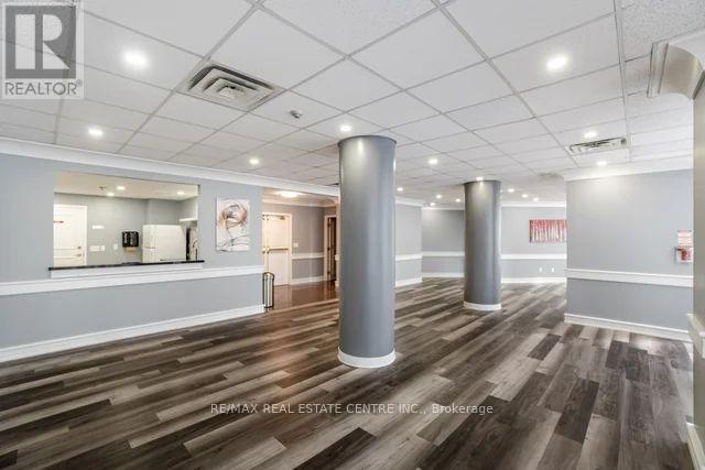 816 - 250 Webb Drive, Mississauga, Ontario L5B 3Z4 - Photo 32 - W12628446