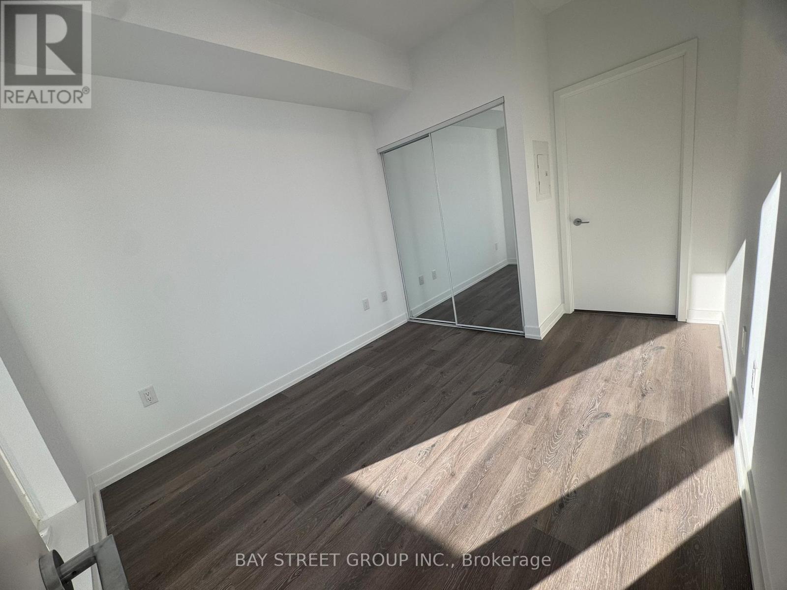 3405 - 395 Square One Drive, Mississauga, Ontario  L5B 0P6 - Photo 12 - W12615916