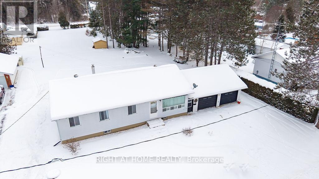28 Jackpine Street, Madawaska Valley, Ontario K0J 1B0 - Photo 5 - X12630234