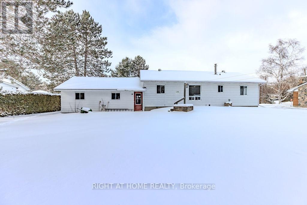 28 Jackpine Street, Madawaska Valley, Ontario K0J 1B0 - Photo 8 - X12630234