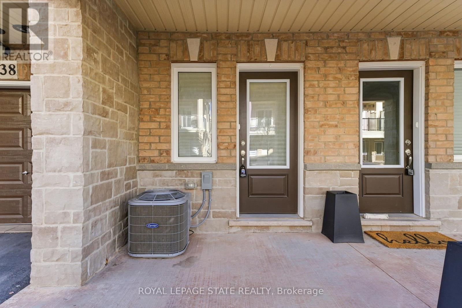 38 - 40 Zinfandel Drive, Hamilton (Fruitland), Ontario  L8E 0L1 - Photo 2 - X12630088