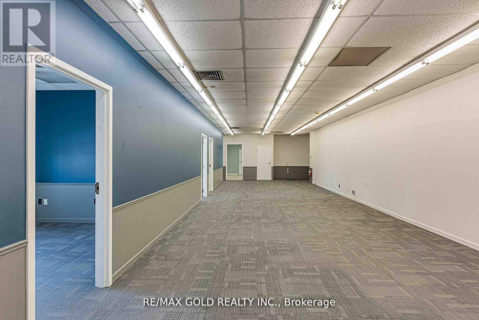 2109 Oxford Street E, London East, Ontario  N5V 2Z9 - Photo 10 - X12630094