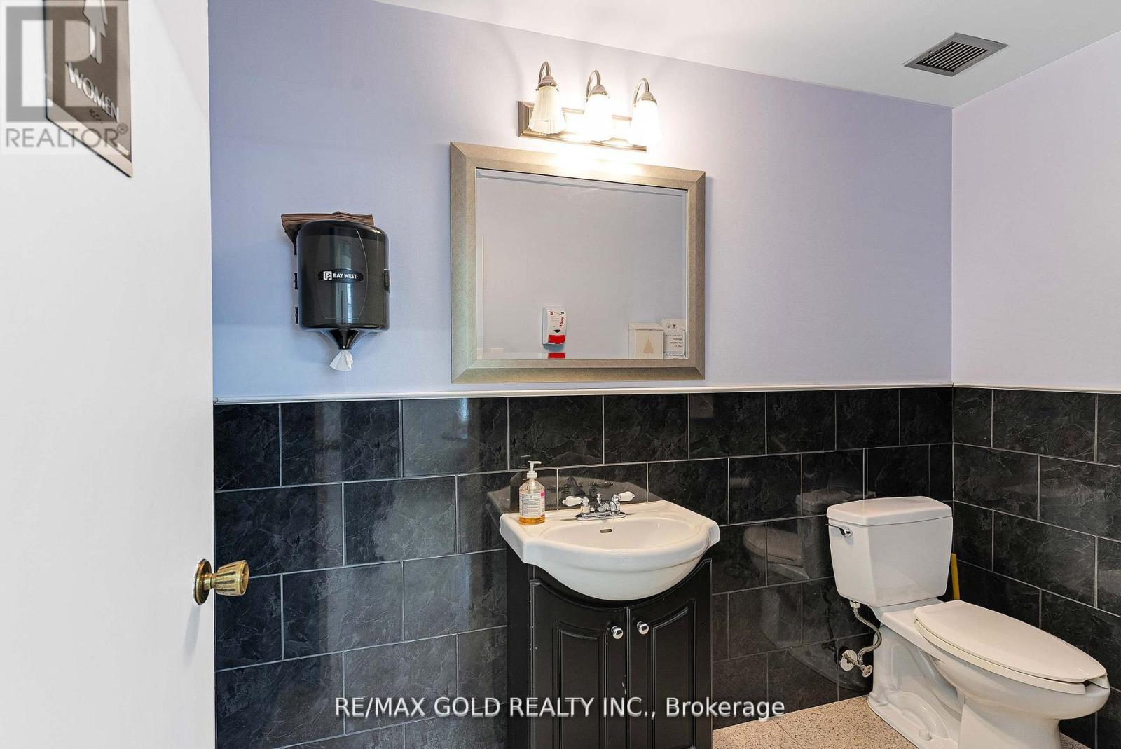 2109 Oxford Street E, London East, Ontario N5V 2Z9 - Photo 5 - X12630096