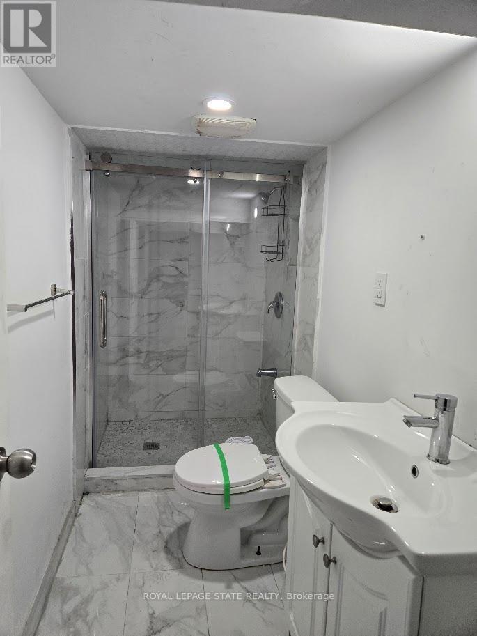 4352 Otter Street, Niagara Falls (Downtown), Ontario  L2E 1G3 - Photo 11 - X12630102