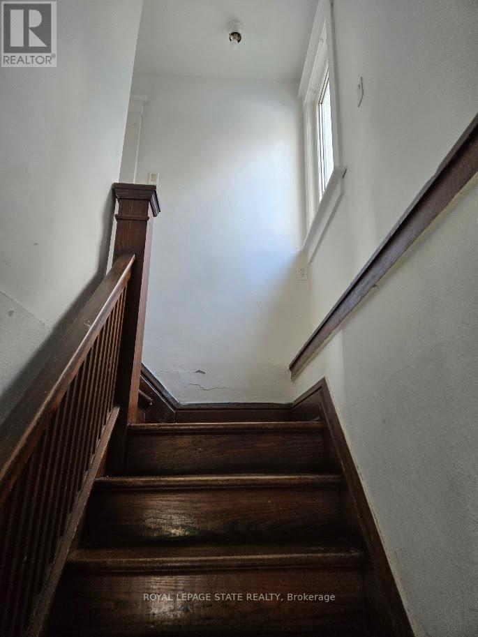 4352 Otter Street, Niagara Falls (Downtown), Ontario  L2E 1G3 - Photo 14 - X12630102