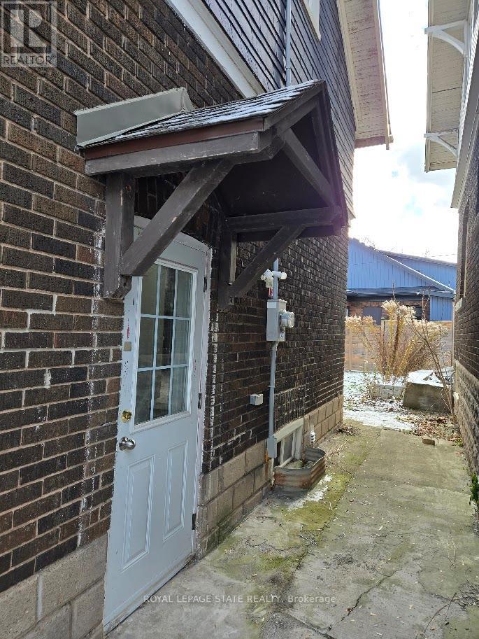 4352 Otter Street, Niagara Falls (Downtown), Ontario  L2E 1G3 - Photo 19 - X12630102