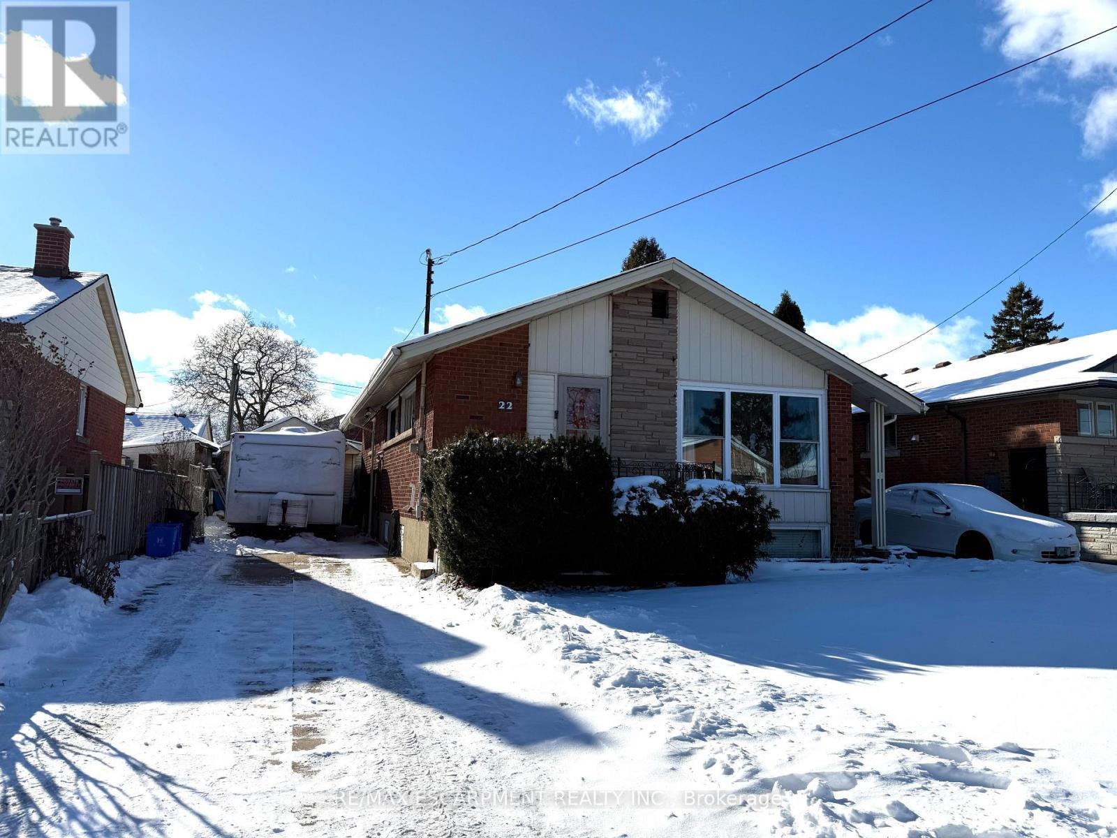 22 Gildea Street, Hamilton, Ontario  L8V 2G7 - Photo 2 - X12630180