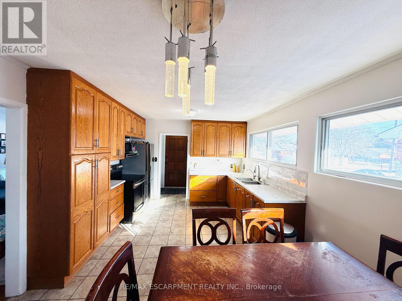 22 Gildea Street, Hamilton, Ontario  L8V 2G7 - Photo 7 - X12630180