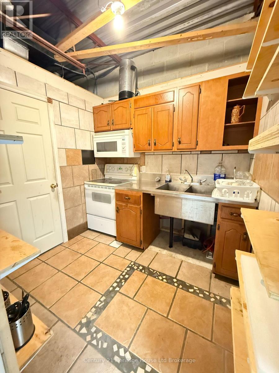 5 - 1033 Pattullo Avenue, Woodstock (Woodstock - South), Ontario  N4V 1C8 - Photo 12 - X12630194