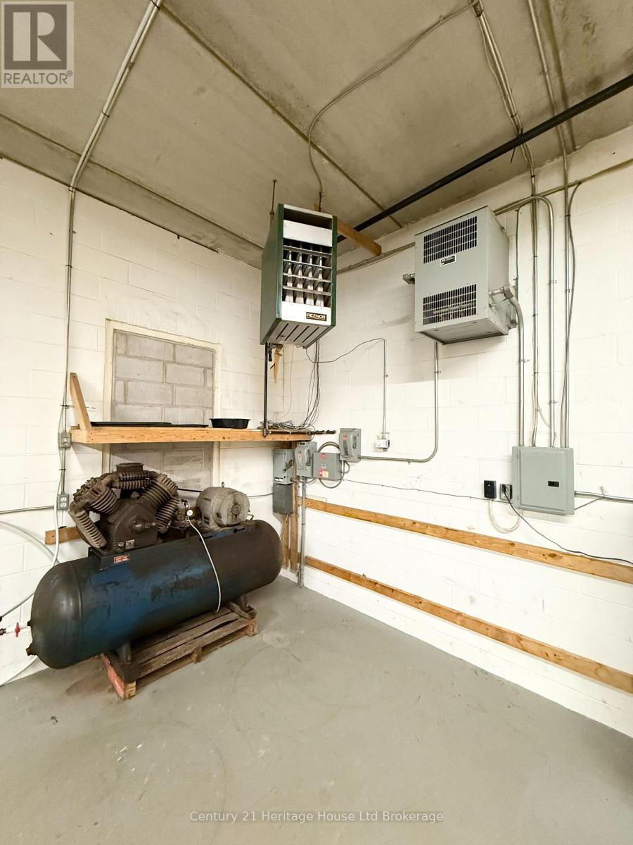 5 - 1033 Pattullo Avenue, Woodstock (Woodstock - South), Ontario  N4V 1C8 - Photo 5 - X12630194