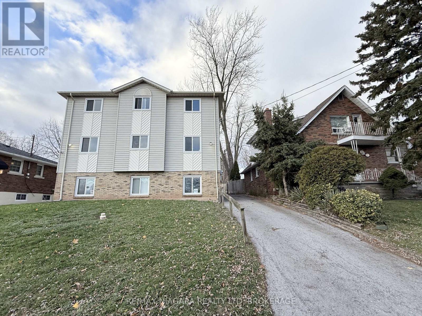 5519 Ontario Avenue, Niagara Falls, Ontario  L2E 3S4 - Photo 1 - X12630318