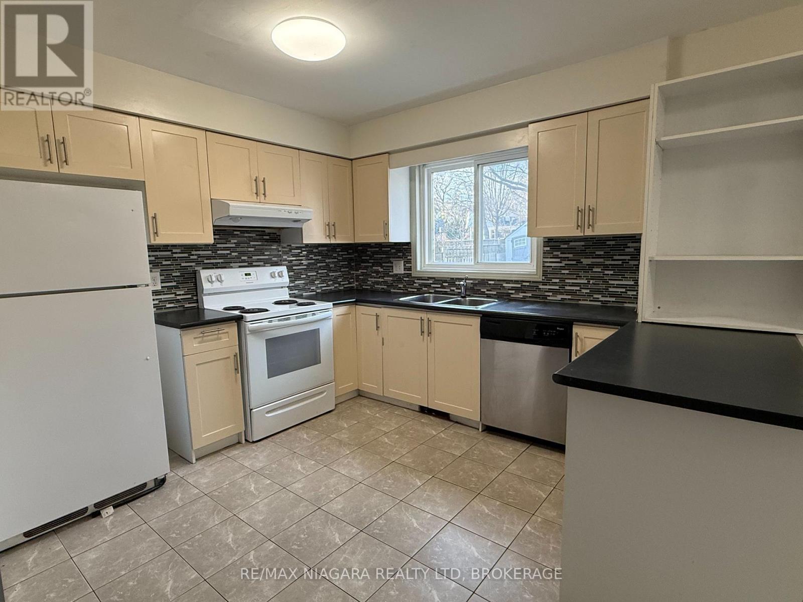 5519 Ontario Avenue, Niagara Falls, Ontario  L2E 3S4 - Photo 24 - X12630318