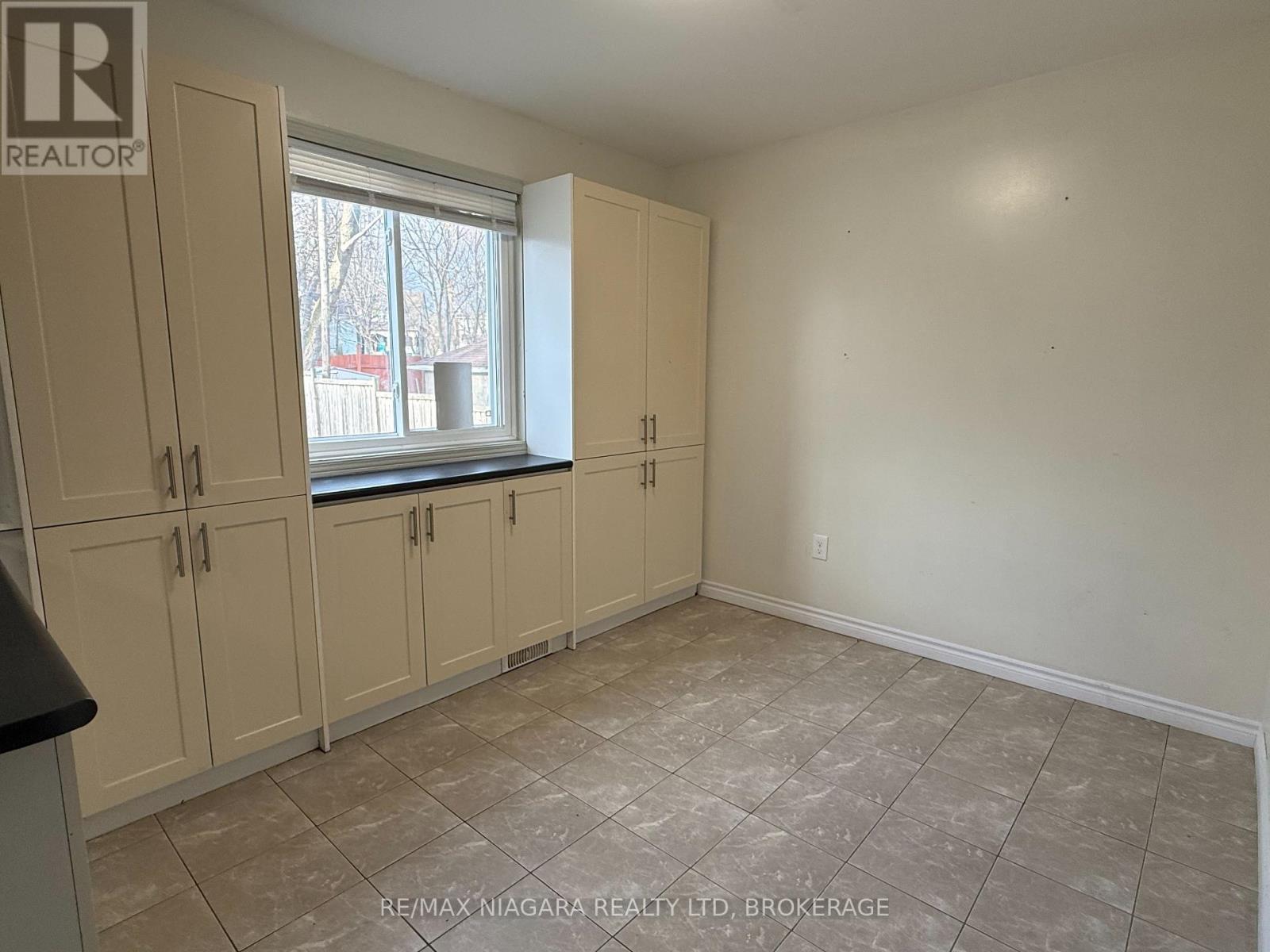 5519 Ontario Avenue, Niagara Falls, Ontario  L2E 3S4 - Photo 25 - X12630318