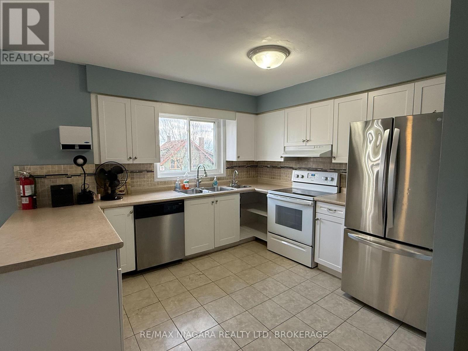 5519 Ontario Avenue, Niagara Falls, Ontario  L2E 3S4 - Photo 6 - X12630318