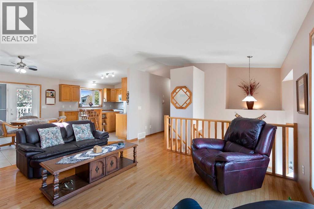 15 Sierra Road, Olds, Alberta  T4H 1X4 - Photo 6 - A2258680