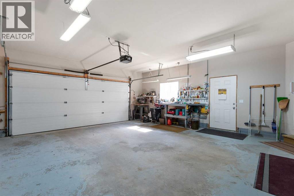 15 Sierra Road, Olds, Alberta  T4H 1X4 - Photo 36 - A2258680