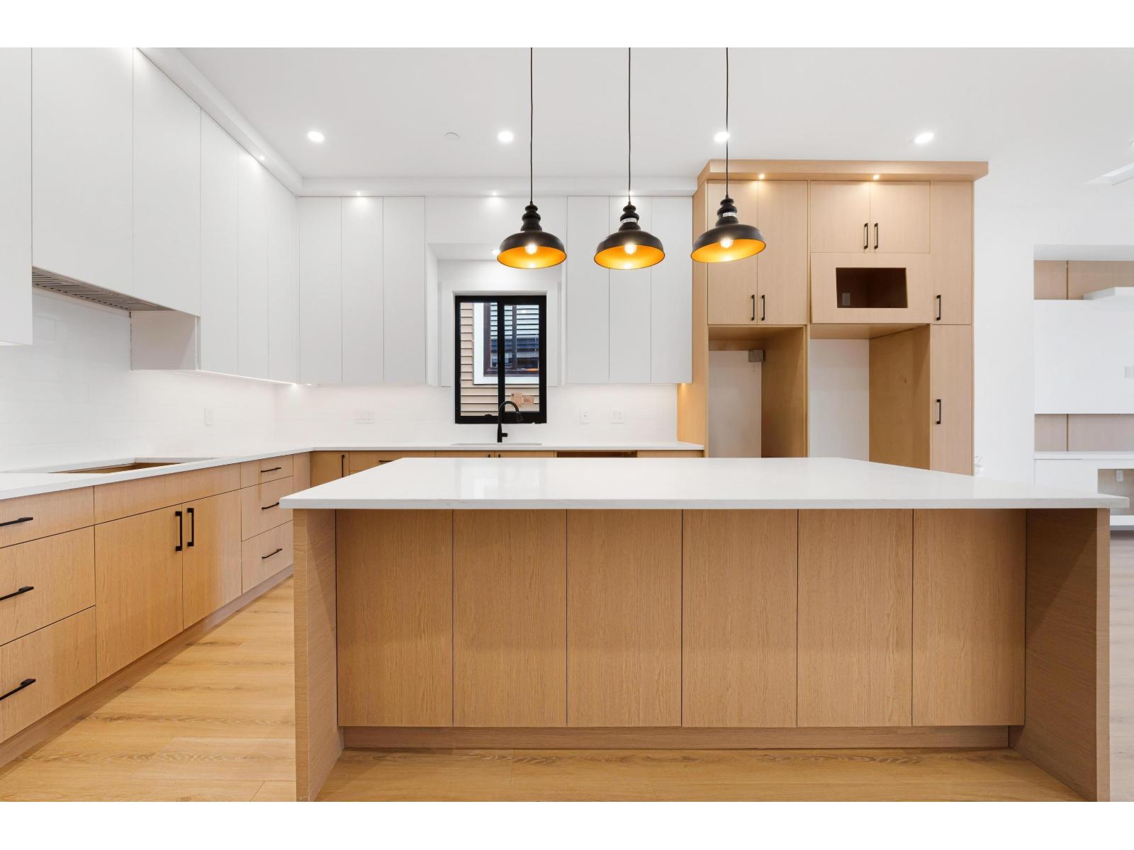 7637 197 Street, Langley, British Columbia  V2Y 3T4 - Photo 11 - R3073528