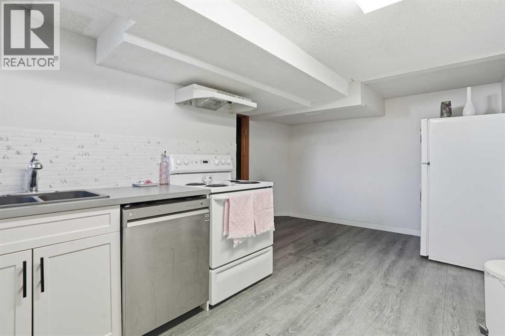 3003 25 Street Sw, Calgary, Alberta  T3E 1Y2 - Photo 39 - A2264521