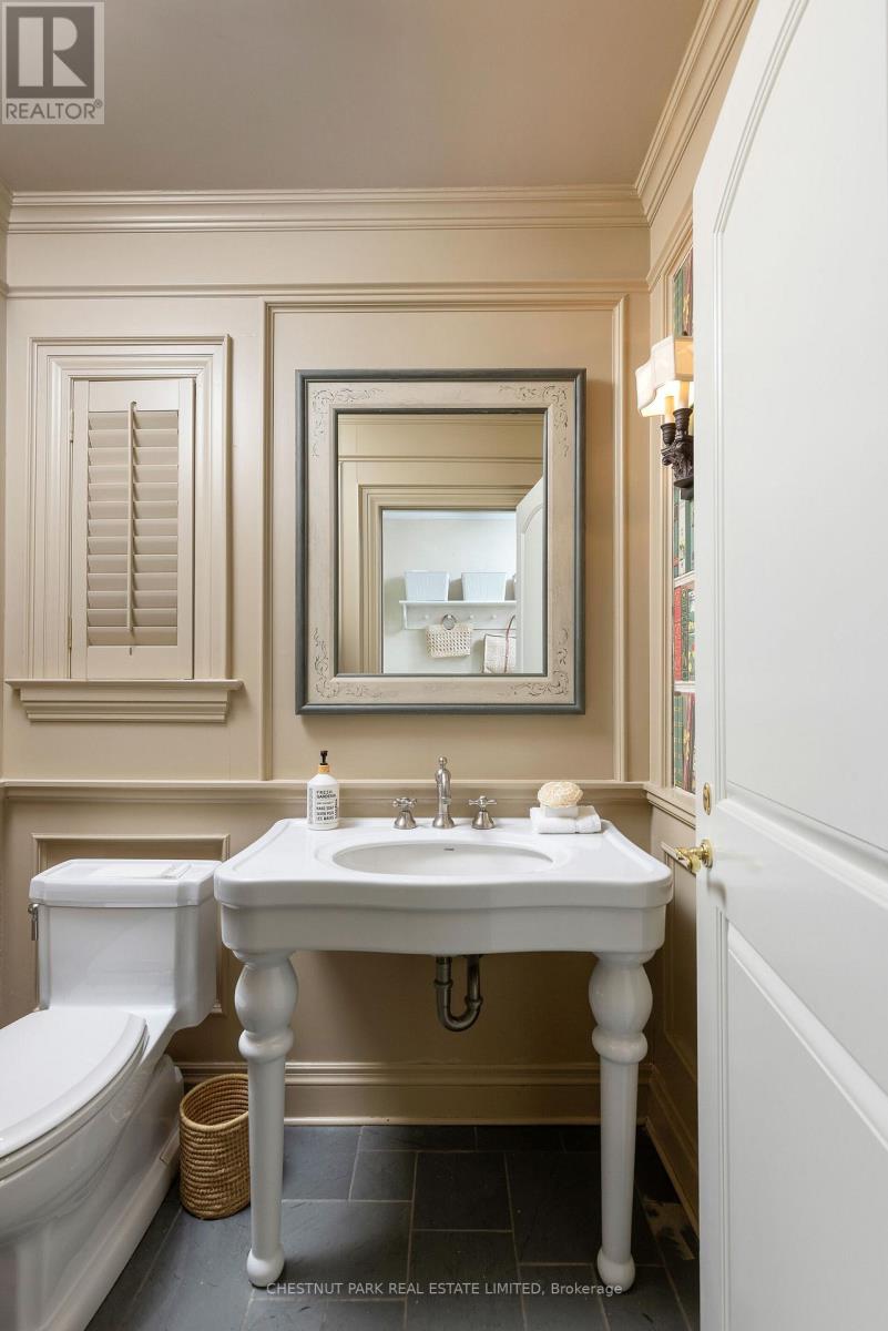 69 Otter Crescent, Toronto, Ontario  M5N 2W7 - Photo 14 - C12615266