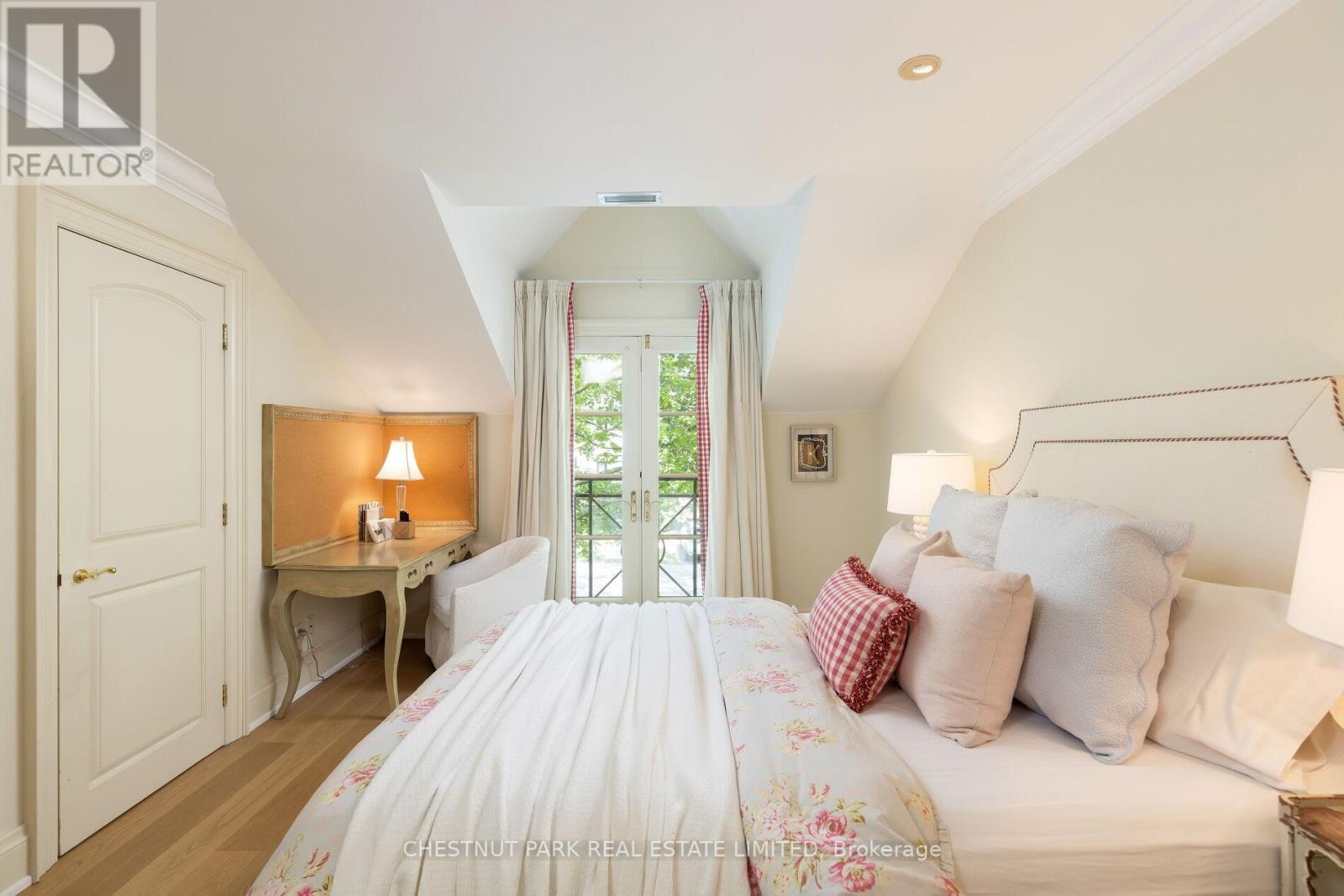 69 Otter Crescent, Toronto, Ontario  M5N 2W7 - Photo 24 - C12615266