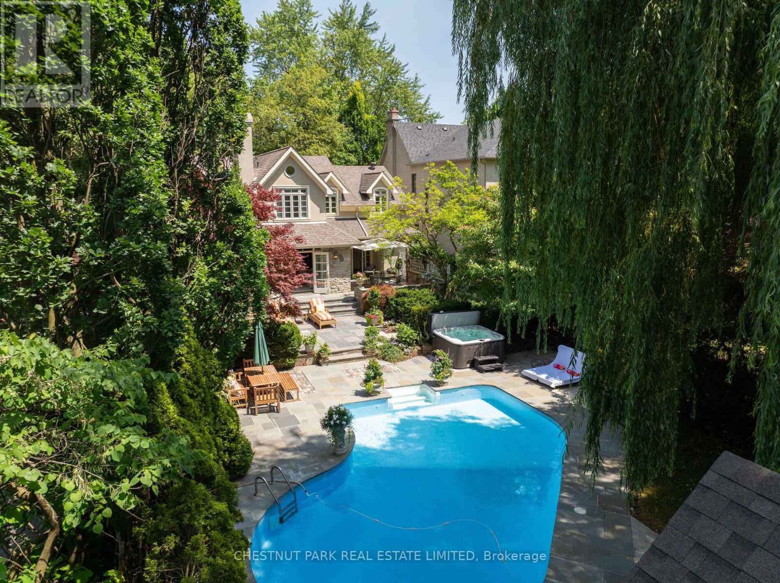 69 Otter Crescent, Toronto, Ontario  M5N 2W7 - Photo 37 - C12615266