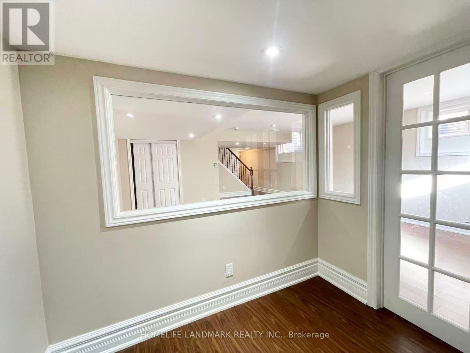 1268 Jezero Crescent, Oakville, Ontario  L6H 0B5 - Photo 22 - W12614676