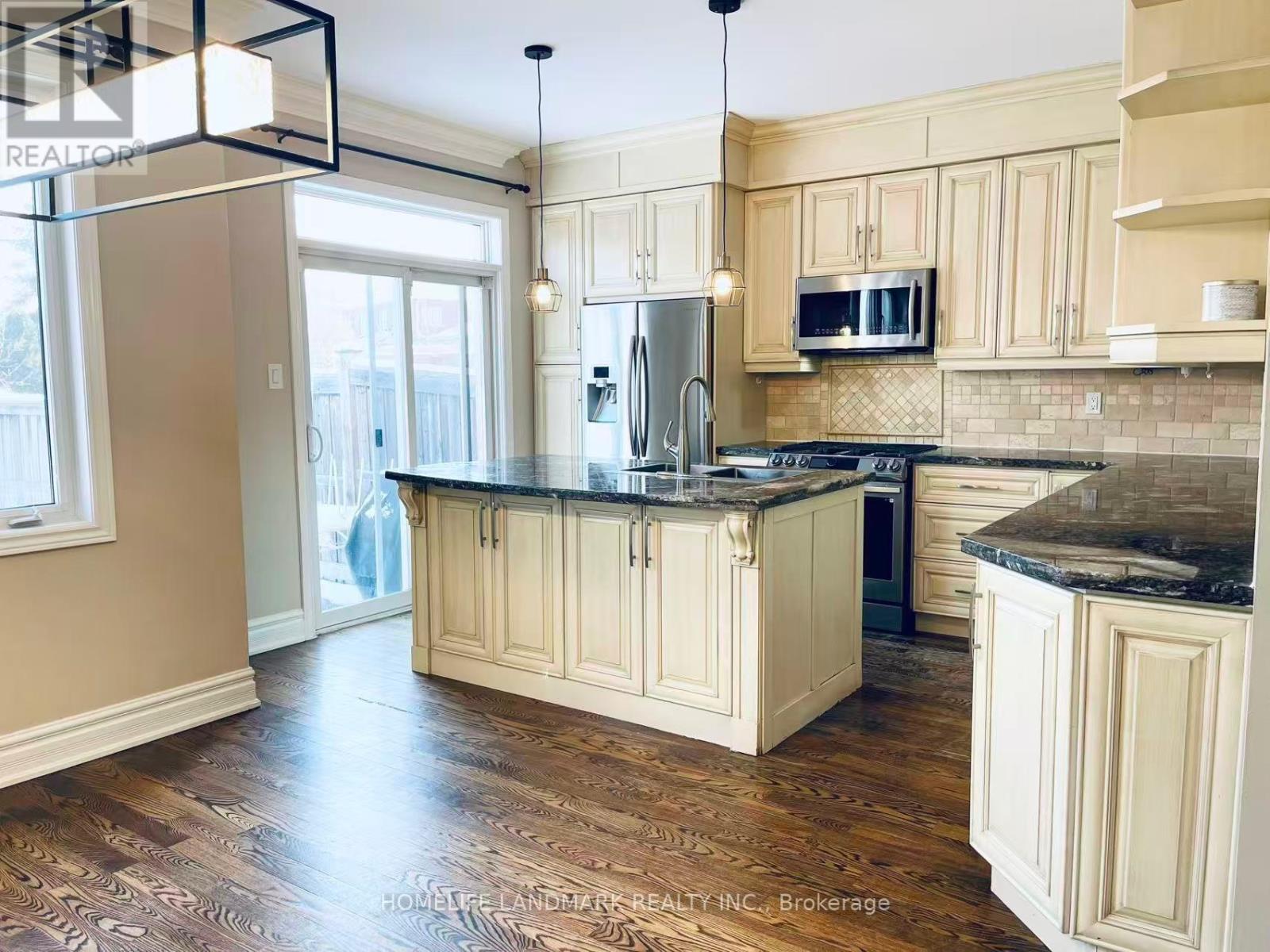 1268 Jezero Crescent, Oakville, Ontario  L6H 0B5 - Photo 6 - W12614676