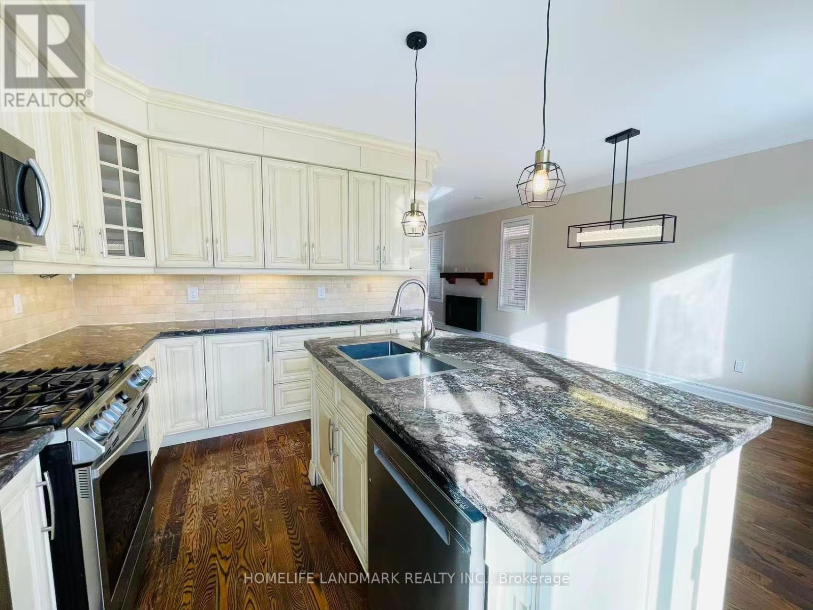 1268 Jezero Crescent, Oakville, Ontario  L6H 0B5 - Photo 7 - W12614676