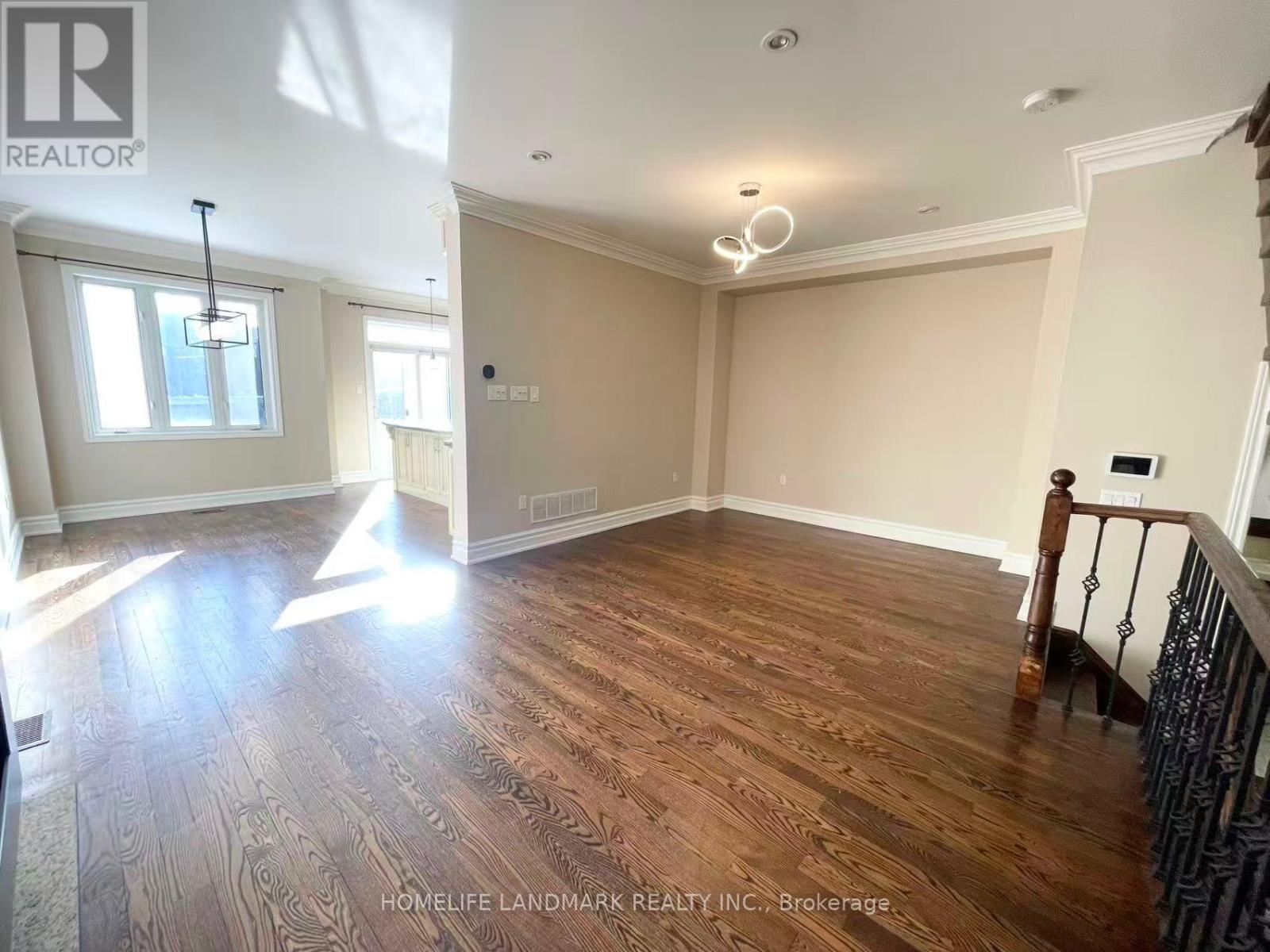 1268 Jezero Crescent, Oakville, Ontario  L6H 0B5 - Photo 9 - W12614676