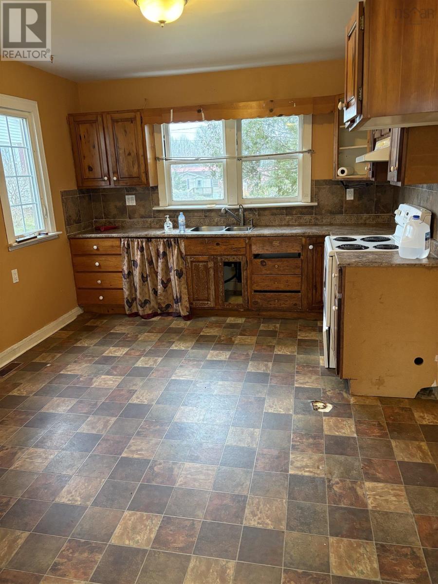 2162 New Waterford Highway, South Bar, Nova Scotia B1N 3H7 - Photo 10 - 202528756