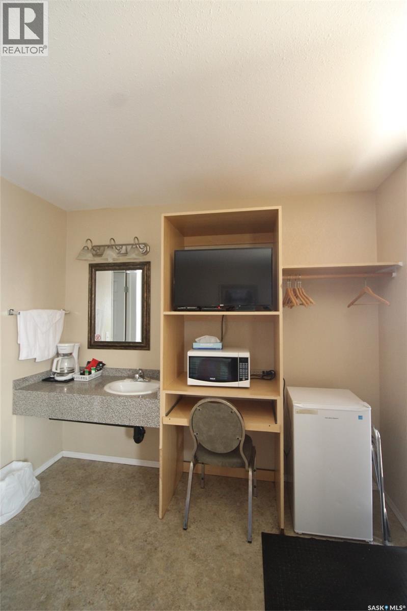 90 3rd Avenue W, Shaunavon, Saskatchewan  S0N 2M0 - Photo 21 - SK025576