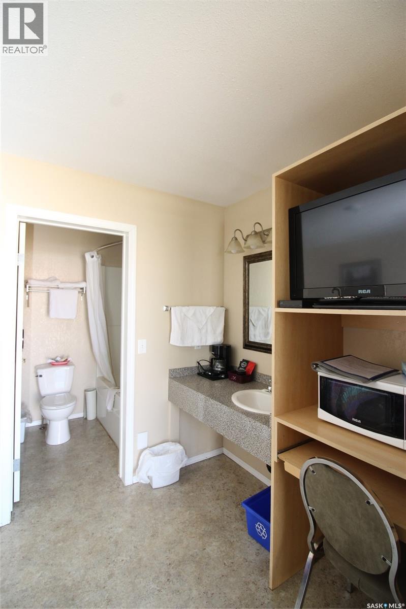 90 3rd Avenue W, Shaunavon, Saskatchewan  S0N 2M0 - Photo 24 - SK025576