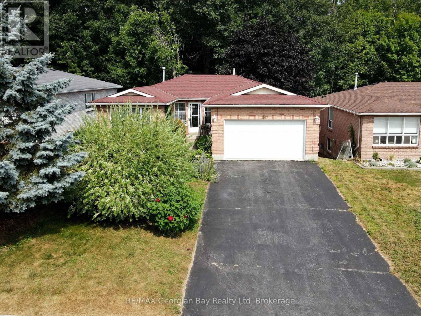 1057 Dina Crescent, Midland, Ontario  L4R 5C6 - Photo 2 - S12337671