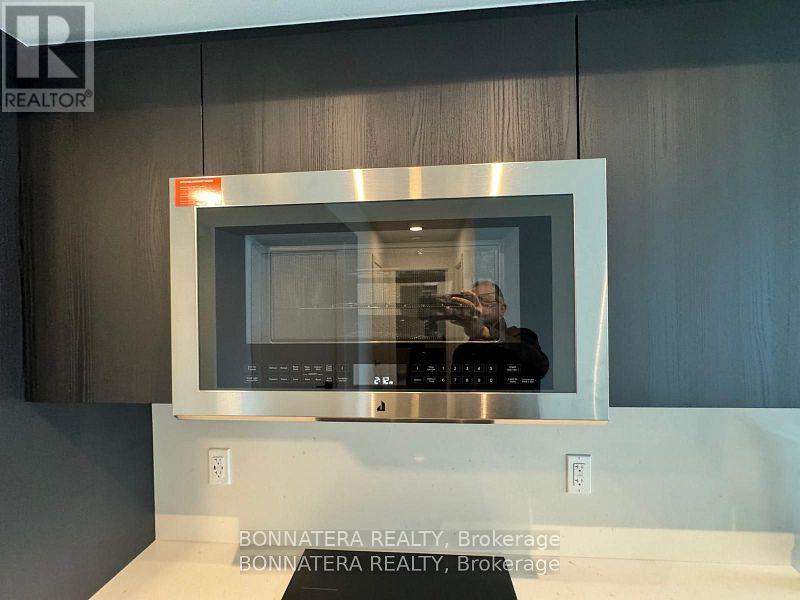 1308 - 327 King Street W, Toronto (Waterfront Communities), Ontario  M5V 0W7 - Photo 11 - C12630198