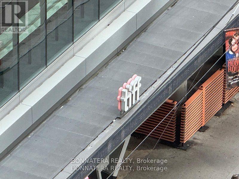 1308 - 327 King Street W, Toronto (Waterfront Communities), Ontario  M5V 0W7 - Photo 23 - C12630198