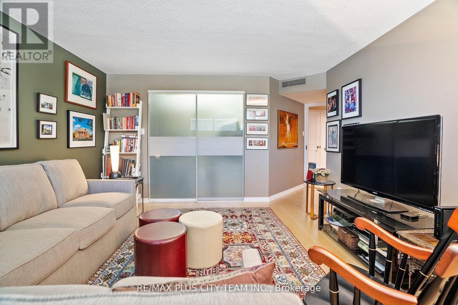 707 - 251 Queens Quay W, Toronto (Waterfront Communities), Ontario  M5J 2R9 - Photo 7 - C12630242